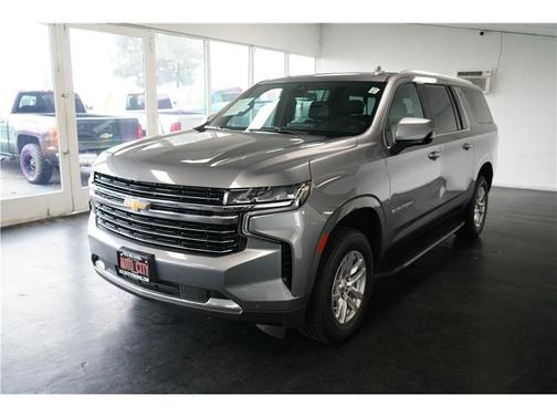 2022 Chevrolet Suburban LT