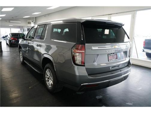 2022 Chevrolet Suburban LT