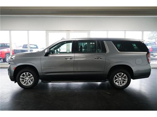 2022 Chevrolet Suburban LT