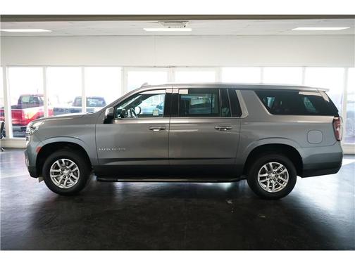 2022 Chevrolet Suburban LT
