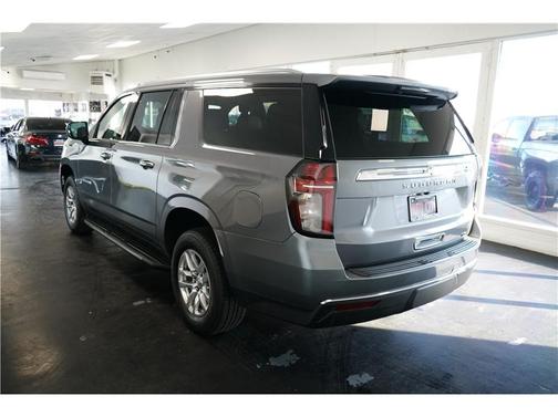 2022 Chevrolet Suburban LT