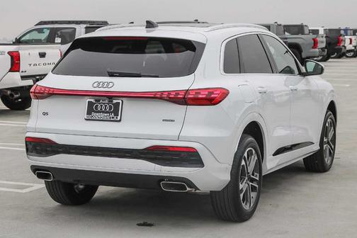 2025 Audi Q5 2.0T quattro Premium