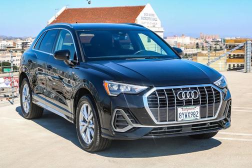 2022 Audi Q3 45 S line Premium