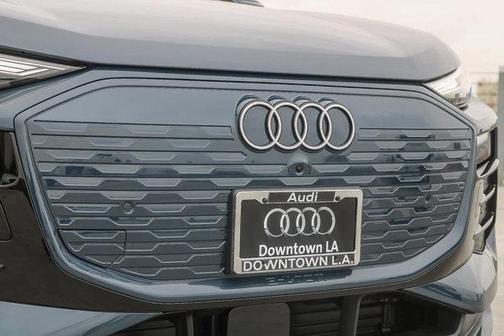 2025 Audi Q6 e-tron Premium
