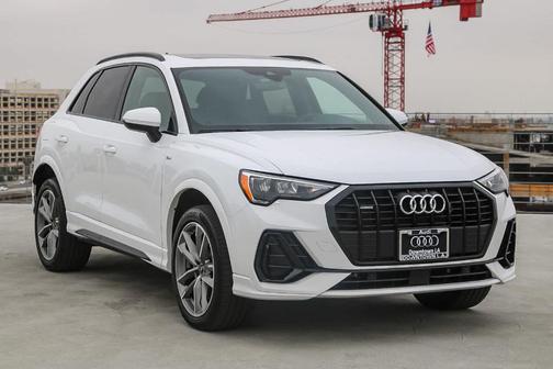 2022 Audi Q3 45 S line Premium