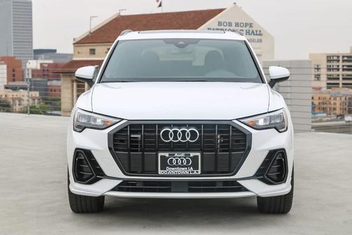 2022 Audi Q3 45 S line Premium