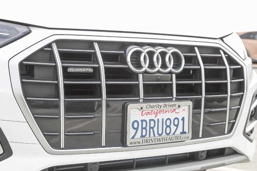 2022 Audi Q5 40 Premium Plus