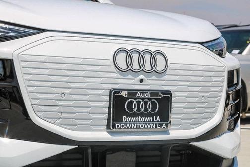 2025 Audi Q6 e-tron Premium