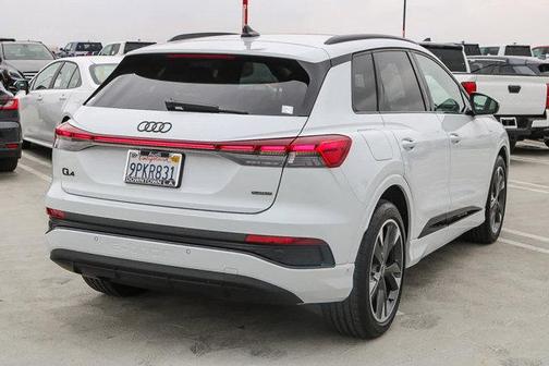 2024 Audi Q4 e-tron 55 quattro Premium