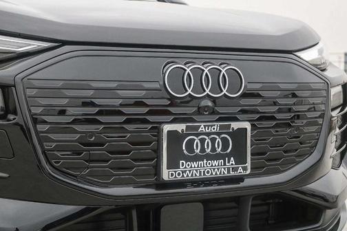 2025 Audi Q6 e-tron Premium
