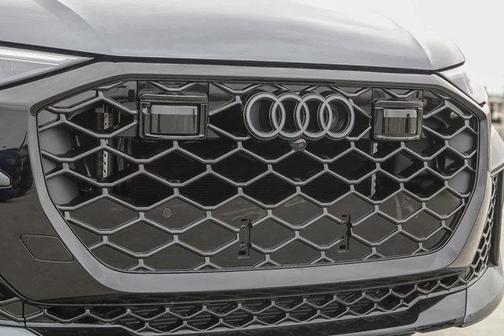 2025 Audi RS Q8 4.0T quattro performance