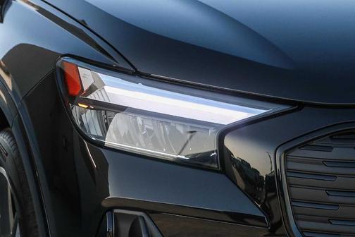 2025 Audi Q4 e-tron 55 quattro Premium