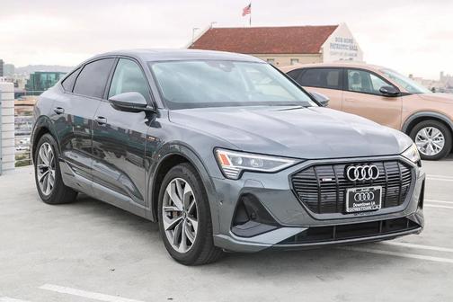 2021 Audi e-tron Premium Plus