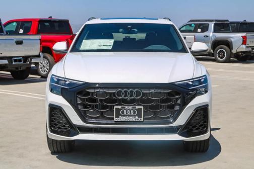 2025 Audi Q8 Premium Plus