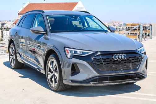 2024 Audi Q8 e-tron Premium