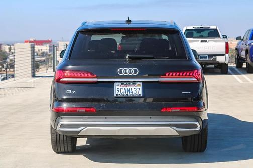 2022 Audi Q7 55 Premium Plus