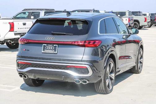 2025 Audi SQ5 3.0T quattro Premium
