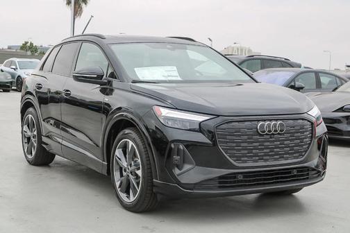 2025 Audi Q4 e-tron 55 quattro Premium
