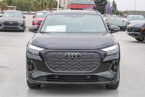 2025 Audi Q4 e-tron 55 quattro Premium