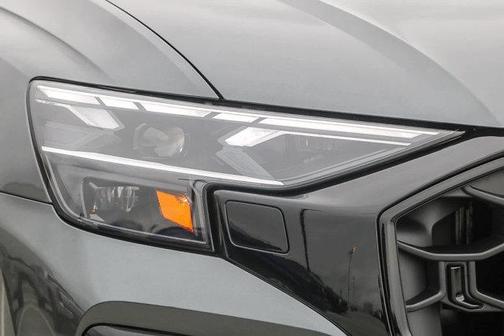 2025 Audi Q8 Premium Plus