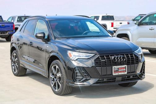 2025 Audi Q3 45 S line Premium
