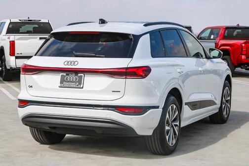 2025 Audi Q6 e-tron Premium