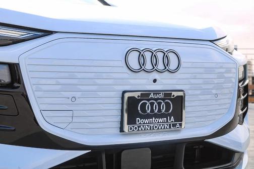 2025 Audi Q6 e-tron Premium