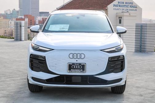 2025 Audi Q6 e-tron Premium