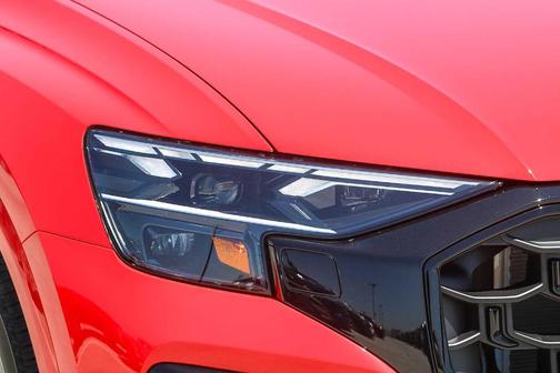2025 Audi Q8 Premium Plus
