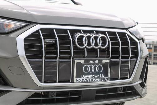 2022 Audi Q3 45 S line Premium