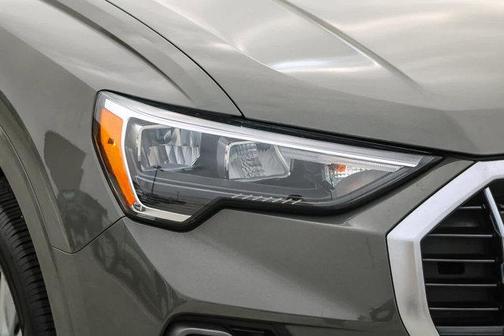 2022 Audi Q3 45 S line Premium