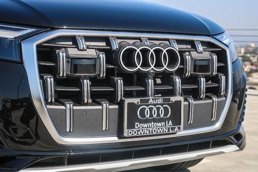 2025 Audi Q7 55 Premium Plus