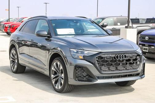 2025 Audi Q8 Premium Plus