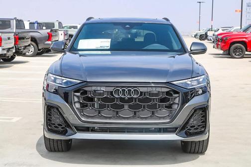 2025 Audi Q8 Premium Plus