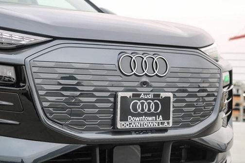 2025 Audi Q6 e-tron Premium