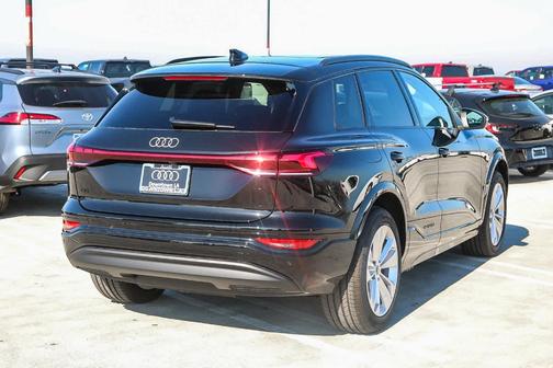2025 Audi Q6 e-tron Premium