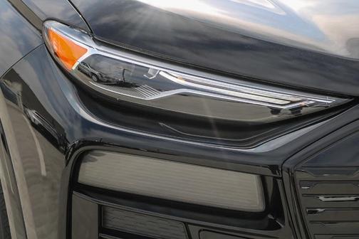 2025 Audi Q6 e-tron Premium