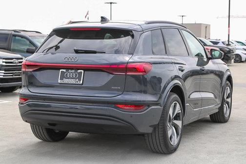2025 Audi Q6 e-tron Premium