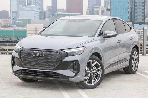 2025 Audi Q4 e-tron 55 quattro Premium