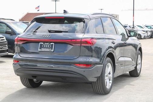 2025 Audi Q6 e-tron Premium