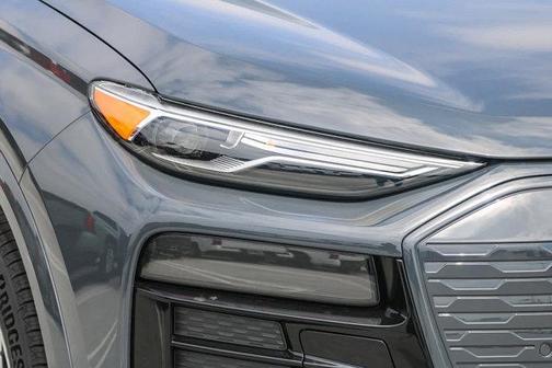 2025 Audi Q6 e-tron Premium