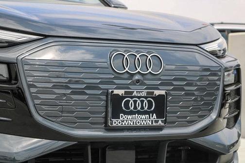 2025 Audi Q6 e-tron Premium
