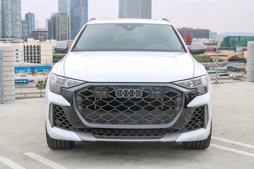 2025 Audi RS Q8 4.0T quattro performance