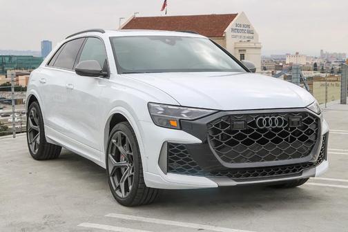2025 Audi RS Q8 4.0T quattro performance