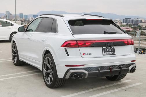 2025 Audi RS Q8 4.0T quattro performance