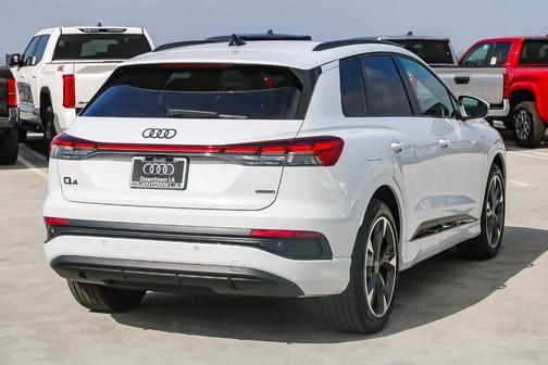 2025 Audi Q4 e-tron 55 quattro Premium