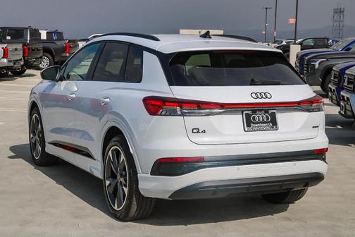 2025 Audi Q4 e-tron 55 quattro Premium