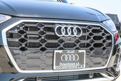 2025 Audi Q5 55 S line quattro Premium