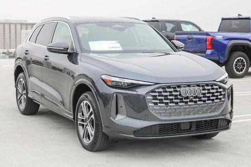 2025 Audi Q5 2.0T quattro Premium