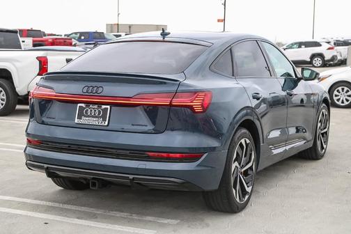 2023 Audi e-tron S line Premium